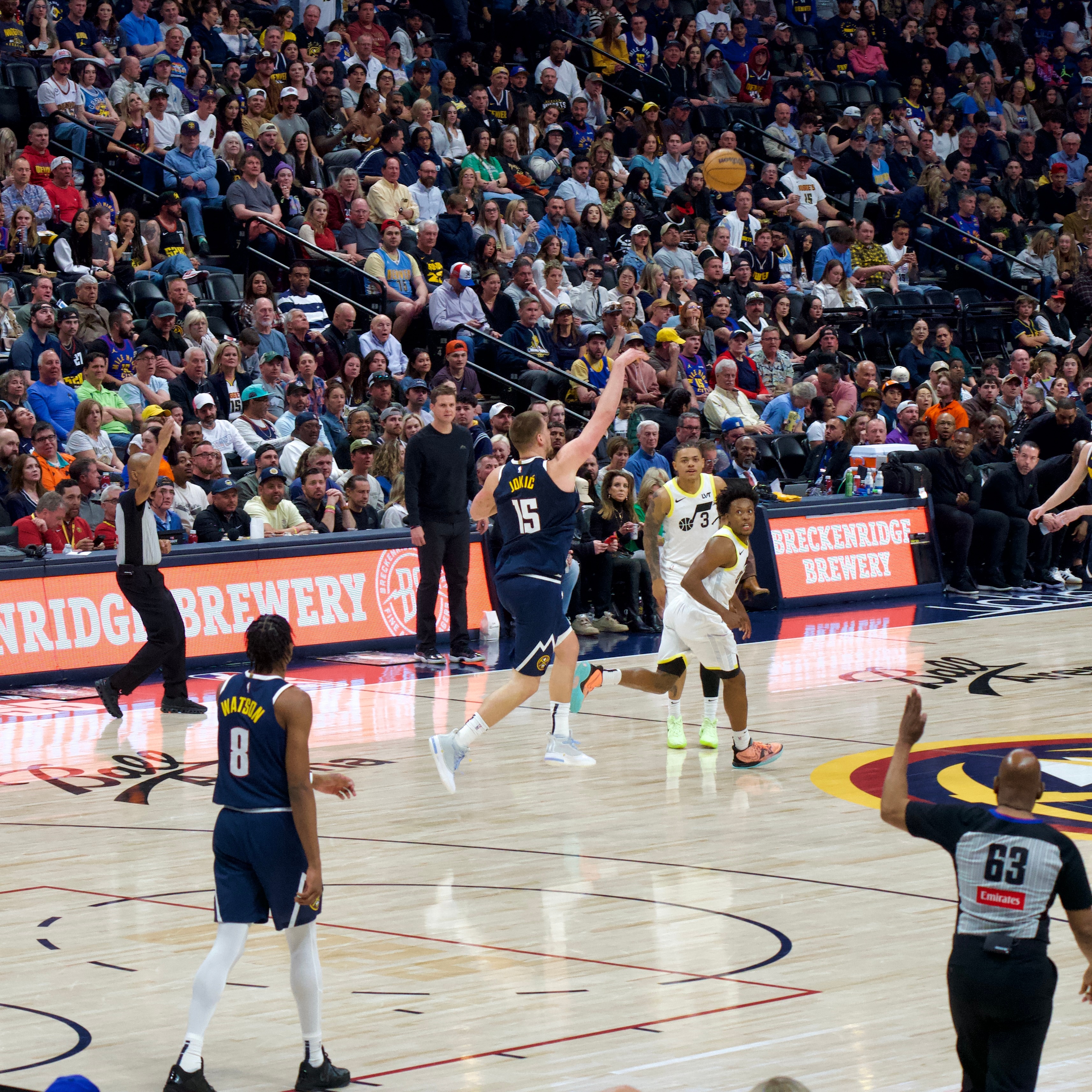 包含今晚里昂备战欧篮联，门线救险细节曝光，信心回归，控场能力受关注的词条