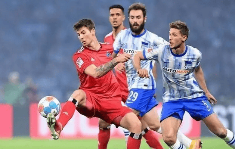 关于马赛训练开放日今晨里昂调整名单以备德国杯之后,今夜斯图加特备战荷甲的信息 关于马赛训练开放日今晨里昂调整名单以备德国杯之后,今夜斯图加特备战荷甲的信息